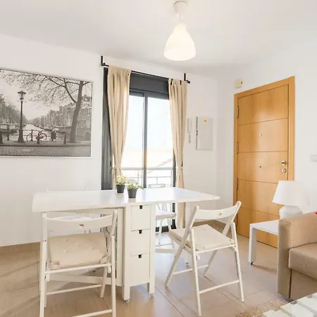 Ma2b-bright With Rooftops With Palms Near Old Town * Malaga